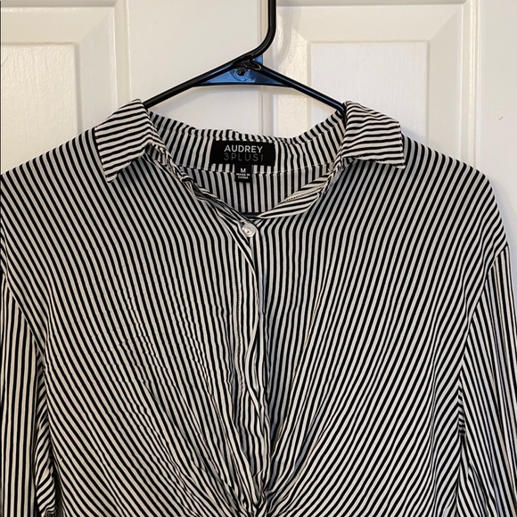 Cropped Button Up - Picture 2 of 3